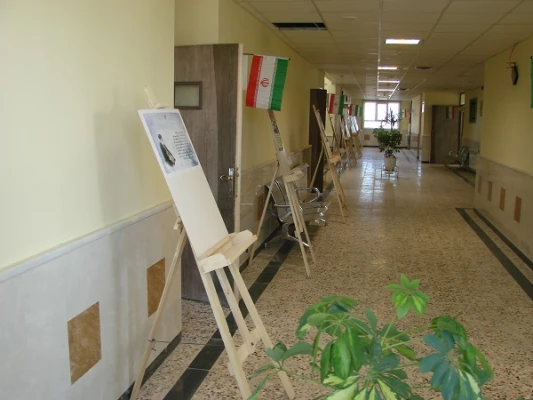 برگزاری نمایشگاه عکس و پوستر ویژه ایام الله دهه ی فجر در دانشگاه فرهنگیان خراسان شمالی 11