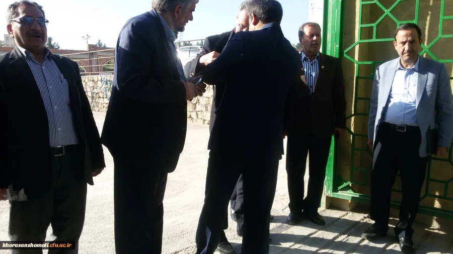 حضور جناب اقای دکتر مهرمحمدی سرپرست دانشگاه فرهنگیان در گلباران مزارع شهداء در خراسان شمالی 2