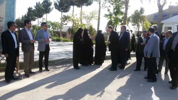 حضور جناب اقای دکتر مهرمحمدی سرپرست دانشگاه فرهنگیان در گلباران مزارع شهداء در خراسان شمالی 3