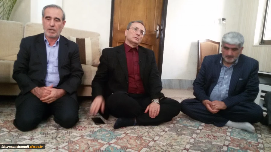 دیدار آقای دکتر مهر محمدی سرپرست دانشگاه فرهنگیان با خانواده شهید عبداله برزگر 2