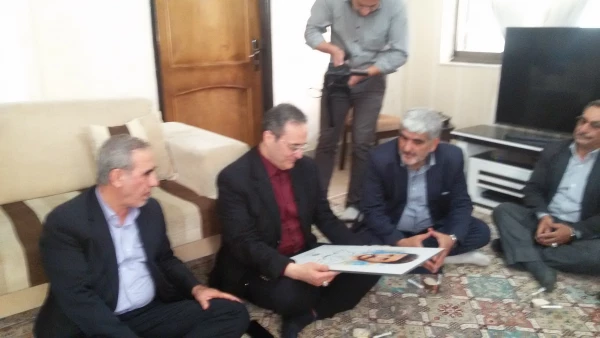 دیدار آقای دکتر مهر محمدی سرپرست دانشگاه فرهنگیان با خانواده شهید عبداله برزگر 4