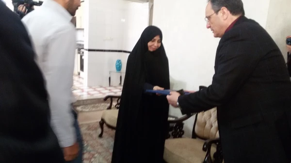 دیدار آقای دکتر مهر محمدی سرپرست دانشگاه فرهنگیان با خانواده شهید عبداله برزگر 5