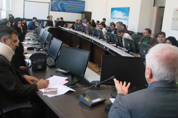 برگزاری نشست توجیهی کارگاه ستاد مبارزه با قاچاق کالا و ارز در بین دانشجویان و کارکنان  دانشگاه فرهنگیان استان

اولین کارگاه توجیهی  ستاد مبارزه با قاچاق کالا و ارز در بین دانشجویان و کارکنان دانشگاه فرهنگیان  در پردیس امام محمد باقر(ع) با همکاری استاندا