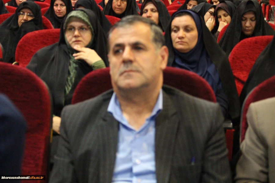 دومین همایش مدیران میزبان دانش اموختگان دانشگاه فرهنگیان خراسان شمالی در روز دوشنبه مورخ 27/06/96 با حضور جناب آقای دکتر ساکی معاون محترم پژوهشی و فناوری دانشگاه فرهنگیان برگزار شد. 
 4