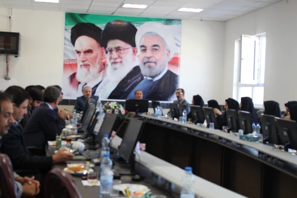 جلسه شورای اداری با حضور کلیه کارکنان پردیس های دانشگاه فرهنگیان خراسان درشهریورماه برگزار گردید 2