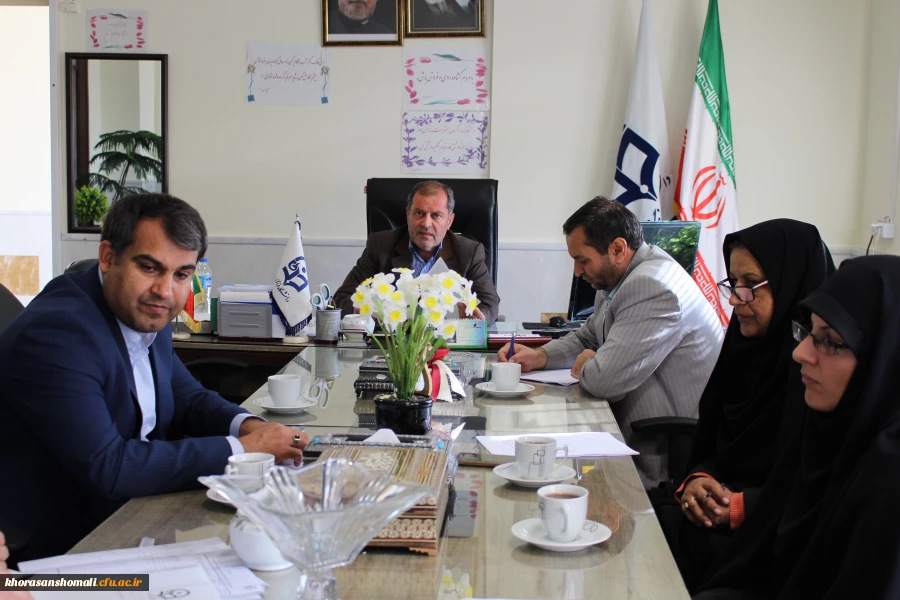 برگزاری جلسه هفته پژوهش دانشگاه فرهنگیان خراسان شمالی با حضور آقای دکتر صفرزاده  و اعضاء 4