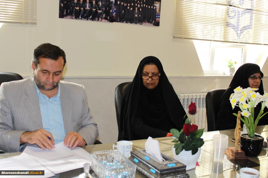 برگزاری جلسه هفته پژوهش دانشگاه فرهنگیان خراسان شمالی با حضور آقای دکتر صفرزاده  و اعضاء 6