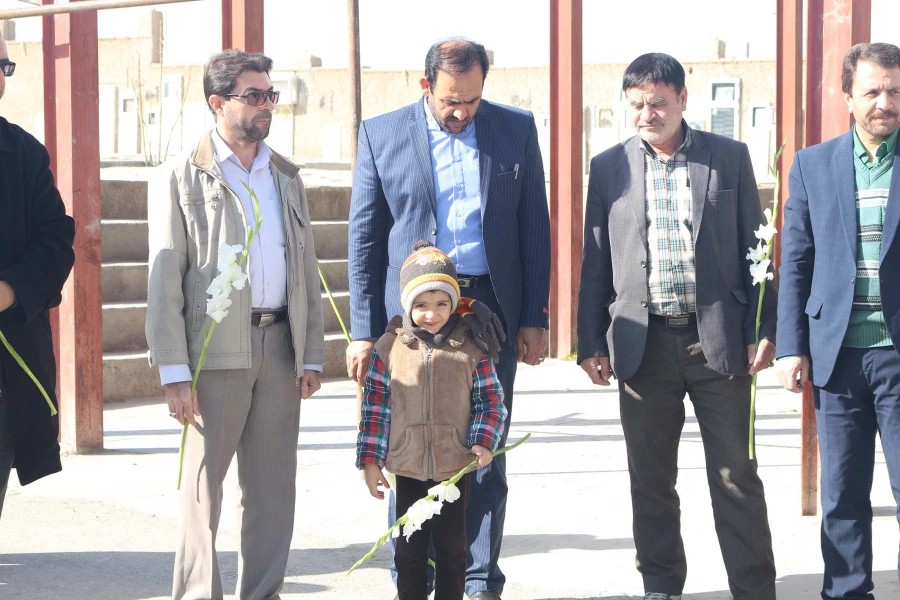 شرکت همکاران پردیس های خراسان شمالی در مراسم گلباران مزار شهداء به مناسبت دهه فجر 6