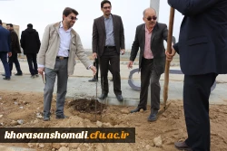 کاشت بیش ا ز 200 اصله نهال درختان مثمر و غیر مثمر به مناسبت هفته درختکاری در دانشگاه فرهنگیان 7