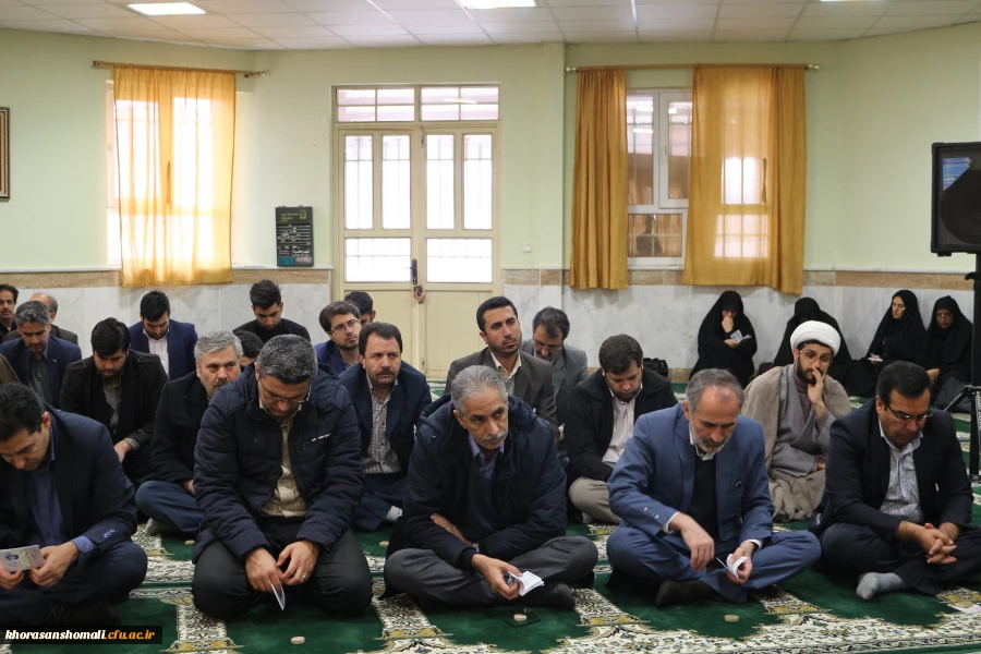 برگزاری زیارت عاشورا در کنار مزار دو شهید گمنام با حضور حراست های کلیه ی دستگاه های اجرایی استان در دانشگاه فرهنگیان 3