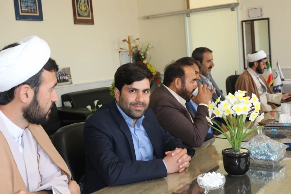 شروع اولین روز کاری همکاران دانشگاه فرهنگیان استان همراه با تجدید میثاق با دو شهید گمنام 5