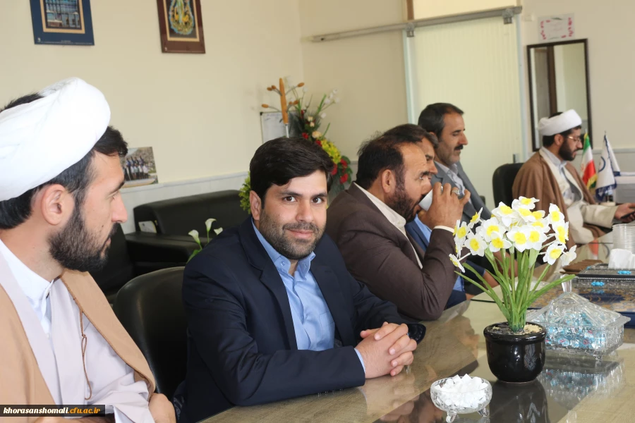 شروع اولین روز کاری همکاران دانشگاه فرهنگیان استان همراه با تجدید میثاق با دو شهید گمنام 5