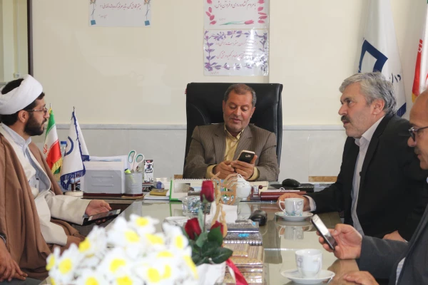 شروع اولین روز کاری همکاران دانشگاه فرهنگیان استان همراه با تجدید میثاق با دو شهید گمنام 6