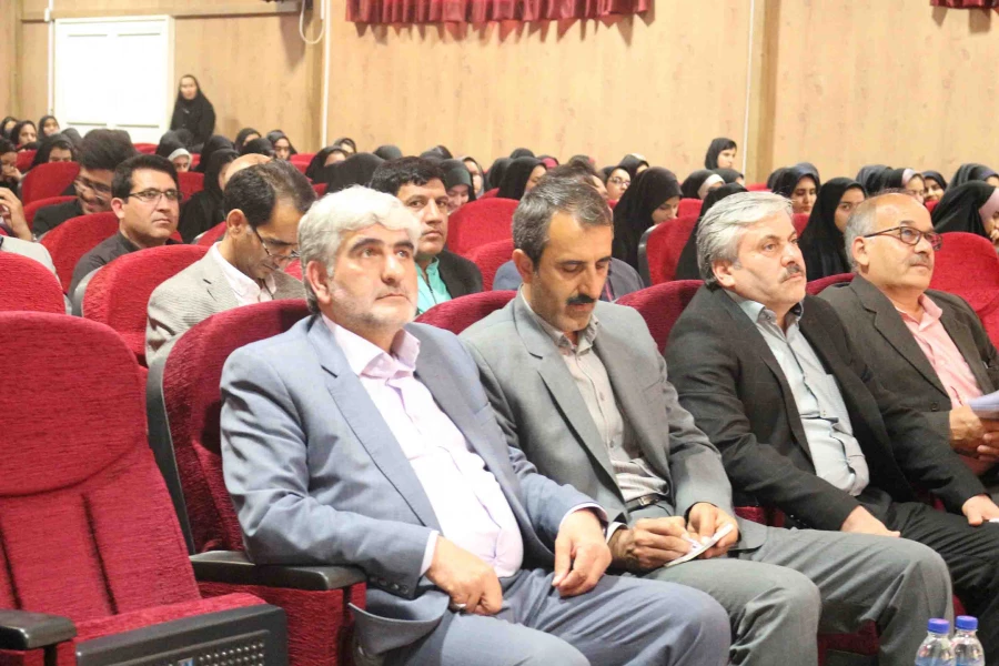 مراسم گرامیداشت "روز معلم و تجلیل از مقام استاد" در دانشگاه فرهنگیان خراسان شمالی برگزار شد 7