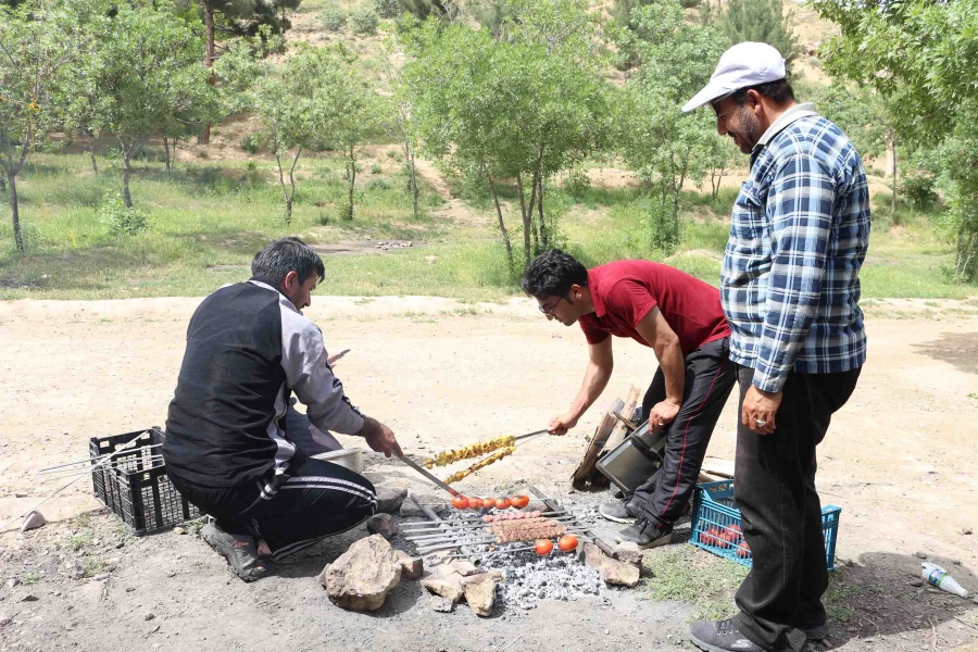 با همت حراست پردیس های خراسان شمالی اردوی نیم روزه برای نگهبانان پردیس های دانشگاه فرهنگیان انجام شد 5