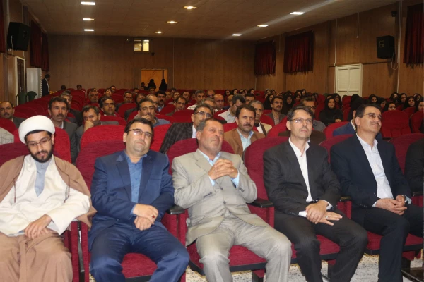 همایش تجارب کارورزی در دانشگاه فرهنگیان خراسان شمالی برگزار گردید. 3