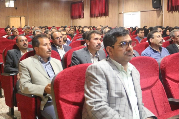 همایش تجارب کارورزی در دانشگاه فرهنگیان خراسان شمالی برگزار گردید. 9