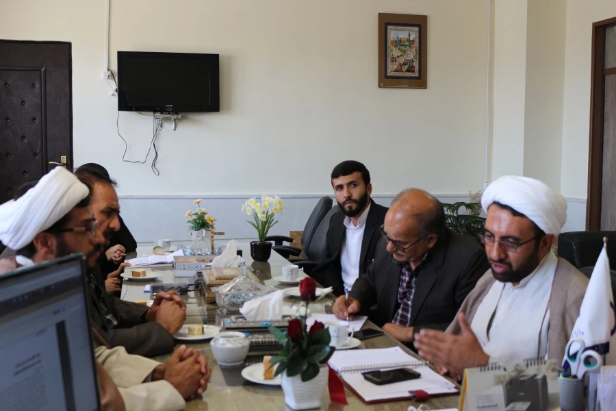 نشست طرح ولایت استانی با حضور اعضاء در دفتر مدیریت امور پردیس های خراسان شمالی برگزار گردید 6