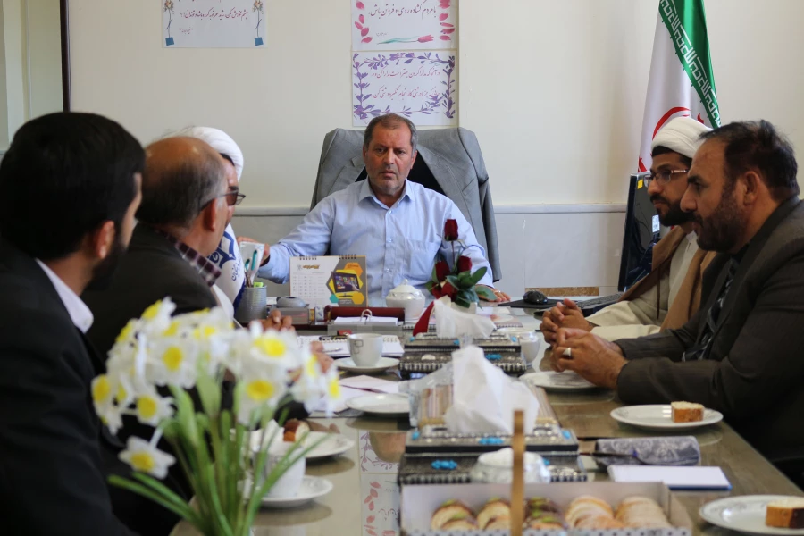 نشست طرح ولایت استانی با حضور اعضاء در دفتر مدیریت امور پردیس های خراسان شمالی برگزار گردید 7