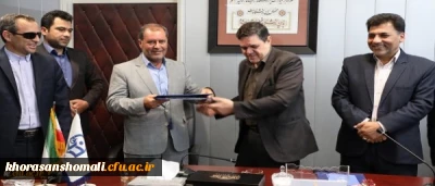 دکتر خنیفر در مراسم تکریم و معارفه سرپرست معاونت فرهنگی و اجتماعی:
فعالیت های فرهنگی زمانی ارزشمند است که بدانیم کجا می رویم و دیگران را به کجا می بریم