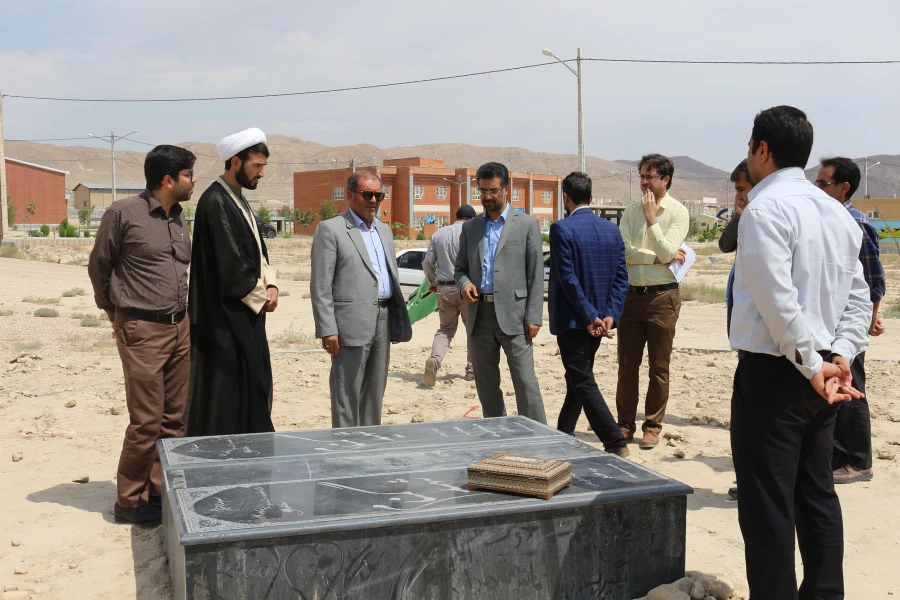 مراسم کلنگ زنی ساخت المان شهدای گمنام دانشگاه فرهنگیان خراسان شمالی انجام شد. 4