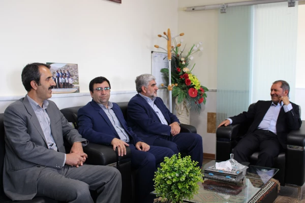 بازدید دکتر صفرزاده از روند مصاحبه اختصاصی داوطلبان ورود به دانشگاه فرهنگیان خراسان شمالی 7