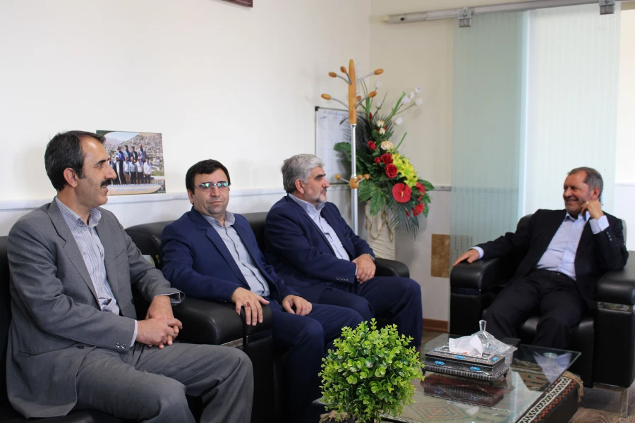 بازدید دکتر صفرزاده از روند مصاحبه اختصاصی داوطلبان ورود به دانشگاه فرهنگیان خراسان شمالی 7