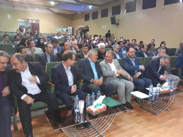 حضور دکتر صفرزاده سرپرست دانشگاه فرهنگیان در مراسم تکریم از مدیر کل نوسازی وتجهیز مدارس خراسان شمالی 2