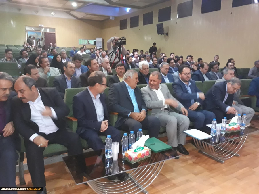 حضور دکتر صفرزاده سرپرست دانشگاه فرهنگیان در مراسم تکریم از مدیر کل نوسازی وتجهیز مدارس خراسان شمالی 2