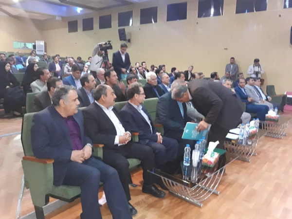 حضور دکتر صفرزاده سرپرست دانشگاه فرهنگیان در مراسم تکریم از مدیر کل نوسازی وتجهیز مدارس خراسان شمالی 4