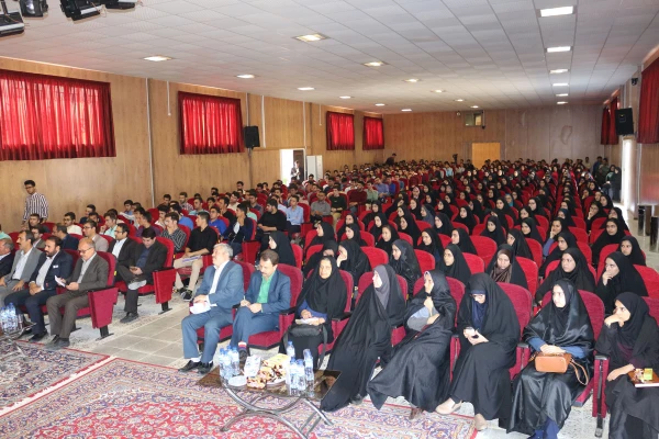 مراسم استقبال از نو دانشجو معلمان دانشگاه فرهنگیان خراسان شمالی با حضور دکتر صفرزاده سرپرست دانشگاه فرهنگیان خراسان شمالی در سالن همایش دانشگاه با حضور دانشجویان  ومیهمانان عالیقدر برگزار شد 2