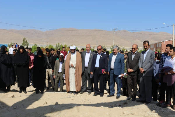 مراسم استقبال از نو دانشجو معلمان دانشگاه فرهنگیان خراسان شمالی با حضور دکتر صفرزاده سرپرست دانشگاه فرهنگیان خراسان شمالی در سالن همایش دانشگاه با حضور دانشجویان  ومیهمانان عالیقدر برگزار شد 7