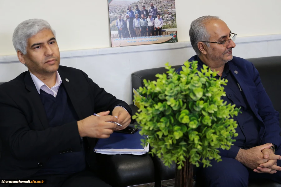 نشست دکتر حبیب صفرزاده سرپرست مدیریت امور پردیس های خراسان شمالی با یحیی لایق مدیر بانک تجارت استان خراسان شمالی 4