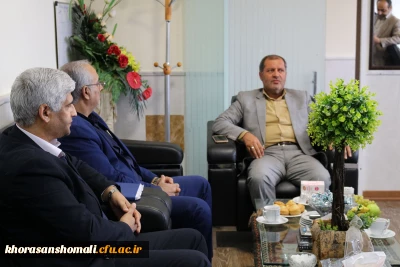 نشست دکتر حبیب صفرزاده سرپرست مدیریت امور پردیس های خراسان شمالی با یحیی لایق مدیر بانک تجارت استان خراسان شمالی