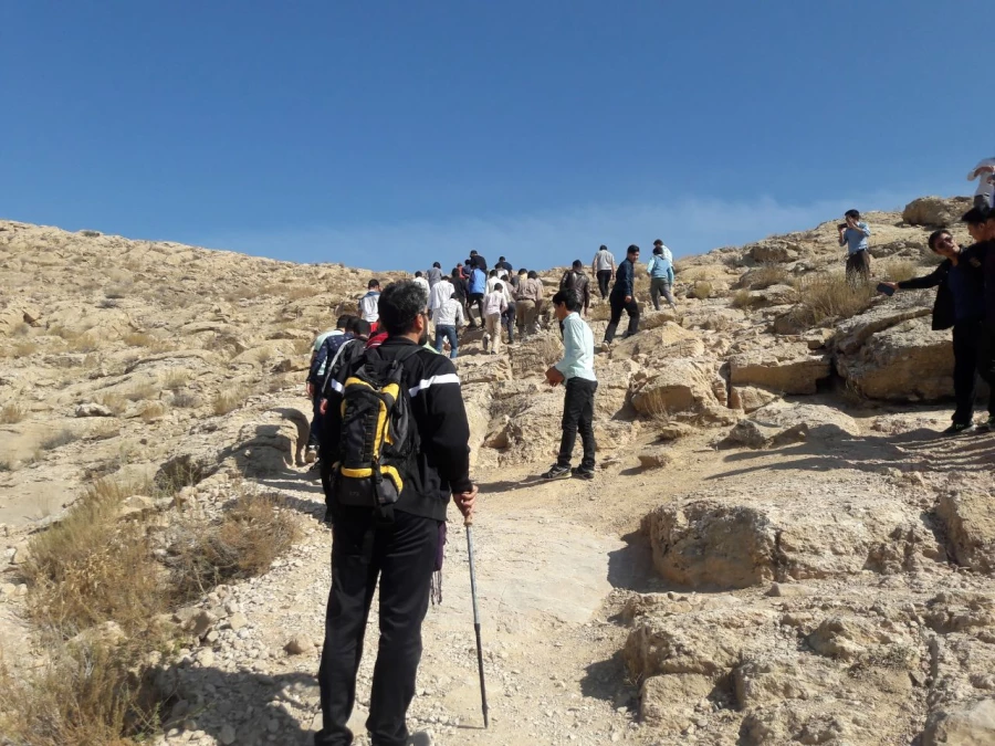 برگزاری اردوی یک روزه دانشجویان پردیس امام محمد باقر(ع) به مقصد کوه بابا موسی بجنورد در به مناسبت هفته تربیت بدنی 2
