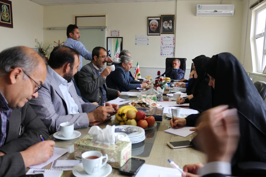 دکتر صفر زاده در نشست هم اندیشی مشاوره و سلامت در دفتر  مدیریت استان بیان کرد:
اهمیت مشاوره بر کسی پوشیده نیست 4