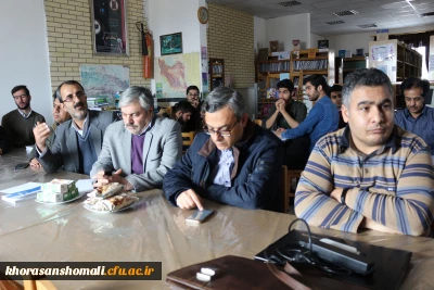 نشست کتابخوانی ویژه اساتید و دانشجویان دانشگاه فرهنگیان خراسان شمالی با همکاری  اداره کل کتابخانه های عمومی خراسان شمالی در کتابخانه پردیس امام محمد باقر(ع) برگزار شد.