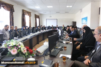 دکتر صفرزاده در سومین جلسه شورای اداری پردیس های خراسان شمالی خطاب به کلیه کارکنان گفت:
امروز مسائل و دغدغه دانشگاه نباید فقط مختص شخص مسئول دانشگاه باشد