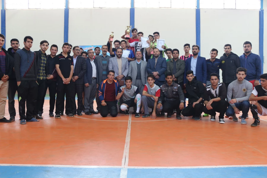 برگزاری مسابقات فوتبال دانشجویان پردیس امام محمد باقر(ع) بجنورد( پردیس برادران) به مناسبت گرامیداشت دوشهید گمنام  10