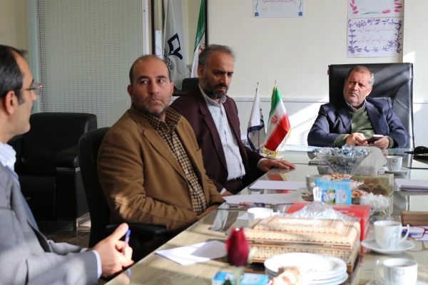 دکتر صفرزاده سرپرست دانشگاه فرهنگیان خراسان شمالی در اولین نشست هم اندیشی اساتید گفت:
نشست های هم اندیشی با اساتید و دانشجویان می تواند در تحقق اهداف دانشگاه یاری دهنده باشد 3