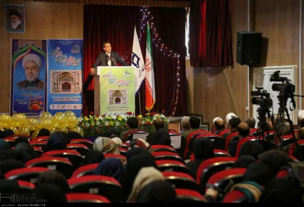 دکتر طاهری نیا معاون پژوهش و فناوری دانشگاه فرهنگیان کشور  در مراسم نکوداشت یکصدمین سال تاسیس تربیت در خراسان شمالی گفت: 
پژوهش کردن برای پژوهش خطا است، پژوهش برای حل مسئله درست است.  2