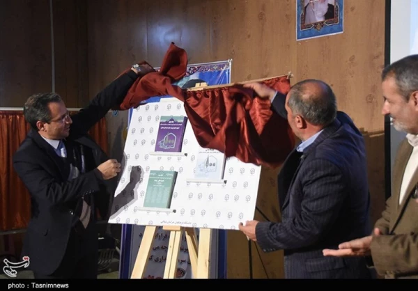 دکتر ثمینی سرپرست معاونت سیاسی و امنیتی خراسان شمالی در مراسم نکوداشت یکصدمین سال تاسیس تربیت معلم در کشور وبیش از نیم قرن در خراسان شمالی گفت:
معلمان ، مشاور و معتمدان فرزندان  ما هستند. 2