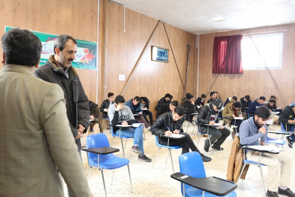 حضور دکتر صفرزاده سرپرست دانشگاه فرهنگیان خراسان شمالی از روند 
برگزاری امتحانات پایان ترم دانشجویان پردیس های خراسان شمالی 5