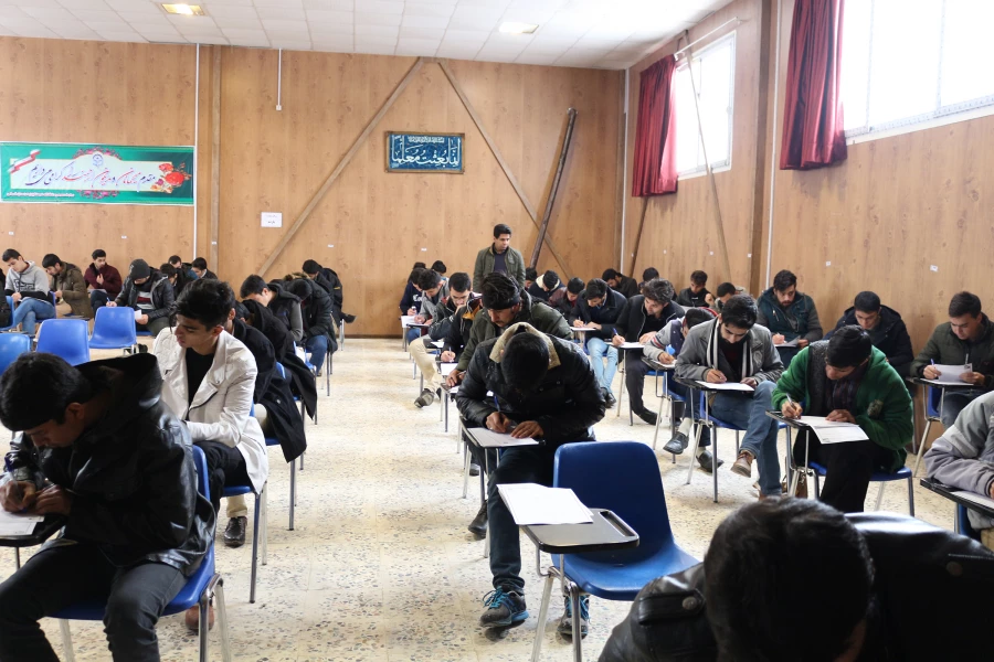 حضور دکتر صفرزاده سرپرست دانشگاه فرهنگیان خراسان شمالی از روند 
برگزاری امتحانات پایان ترم دانشجویان پردیس های خراسان شمالی 8