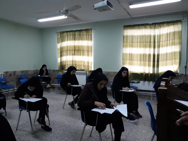 حضور دکتر صفرزاده سرپرست دانشگاه فرهنگیان خراسان شمالی از روند 
برگزاری امتحانات پایان ترم دانشجویان پردیس های خراسان شمالی 3