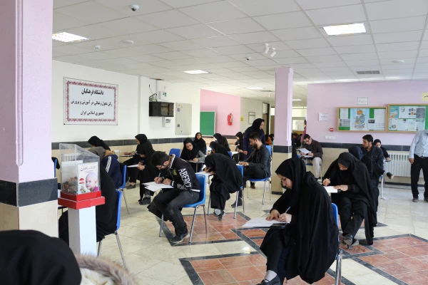 بازدید دکتر صفرزاده سرپرست دانشگاه فرهنگیان خراسان شمالی از روند برگزاری امتحانات پایان ترم 
دانشجویان ماده 28 /پردیس امام محمد باقر(ع) 2