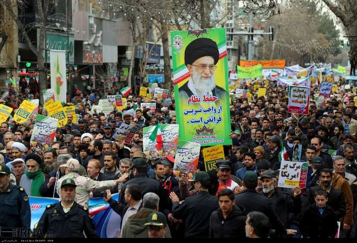 حضور کارکنان، اساتید و دانشجویان دانشگاه فرهنگیان خراسان شمالی در چهلمین سالگرد جشن پیروزی شکوهمند انقلاب اسلامی ایران در کنار مردم شهرستان بجنورد به روایت تصویر 10