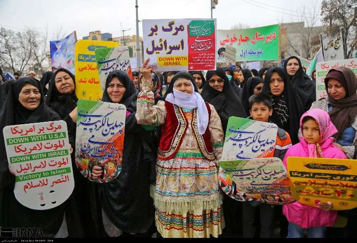 حضور کارکنان، اساتید و دانشجویان دانشگاه فرهنگیان خراسان شمالی در چهلمین سالگرد جشن پیروزی شکوهمند انقلاب اسلامی ایران در کنار مردم شهرستان بجنورد به روایت تصویر 11