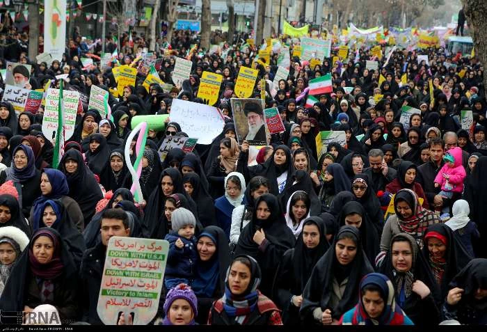 حضور کارکنان، اساتید و دانشجویان دانشگاه فرهنگیان خراسان شمالی در چهلمین سالگرد جشن پیروزی شکوهمند انقلاب اسلامی ایران در کنار مردم شهرستان بجنورد به روایت تصویر 15