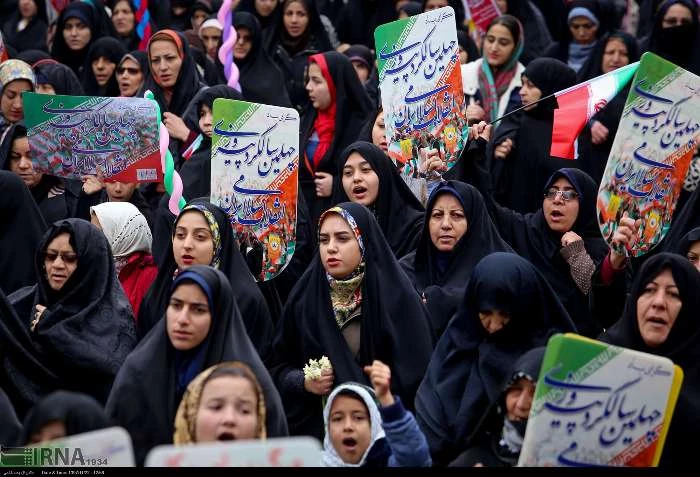 حضور کارکنان، اساتید و دانشجویان دانشگاه فرهنگیان خراسان شمالی در چهلمین سالگرد جشن پیروزی شکوهمند انقلاب اسلامی ایران در کنار مردم شهرستان بجنورد به روایت تصویر 13